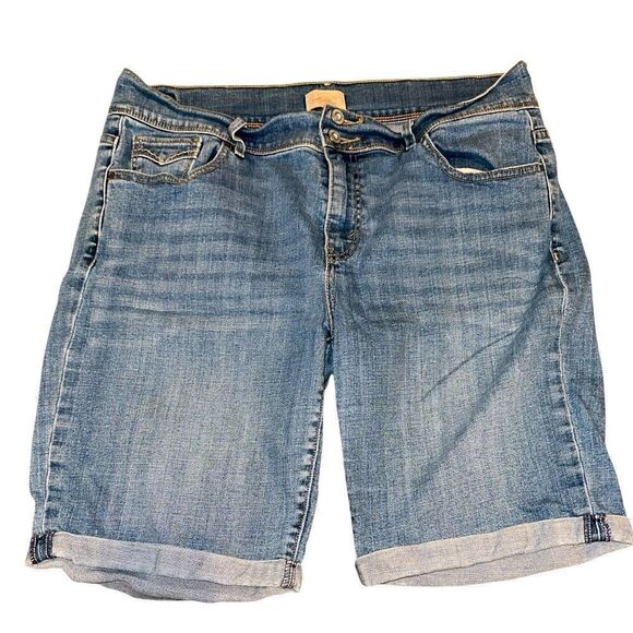 Women's Levi's 515 Bermuda Style Mid-Rise Denim Jean Shorts - Size 16 - Picture 1 of 5